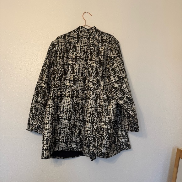 Lane Bryant Black and White Textured Jacket metallic - Picture 4 of 6